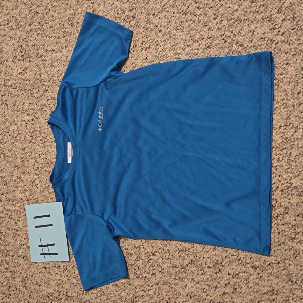 Boys size 8 columbia dry fit shirt